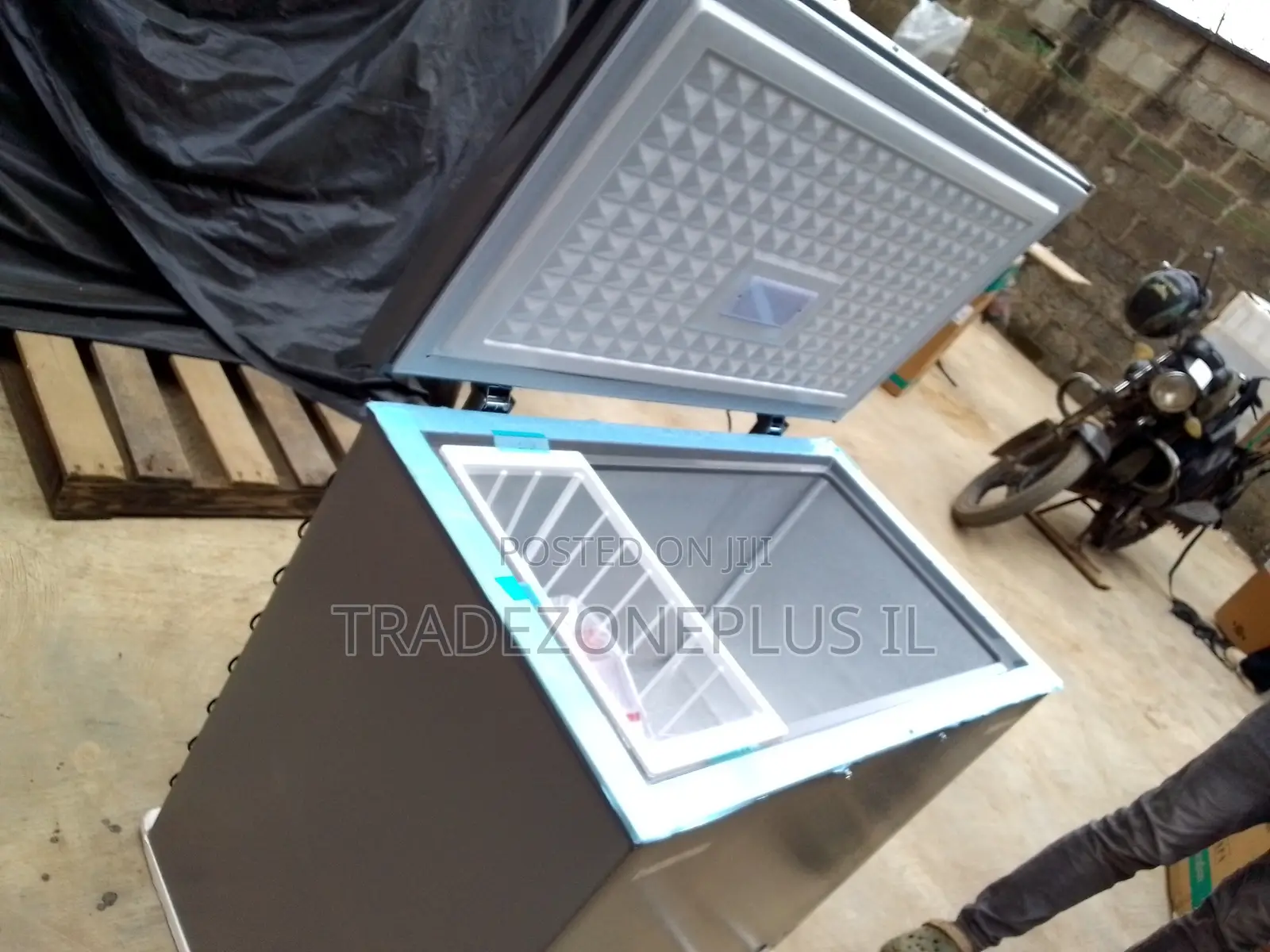 AEON FRAE200 Chest Freezer – 200L Capacity