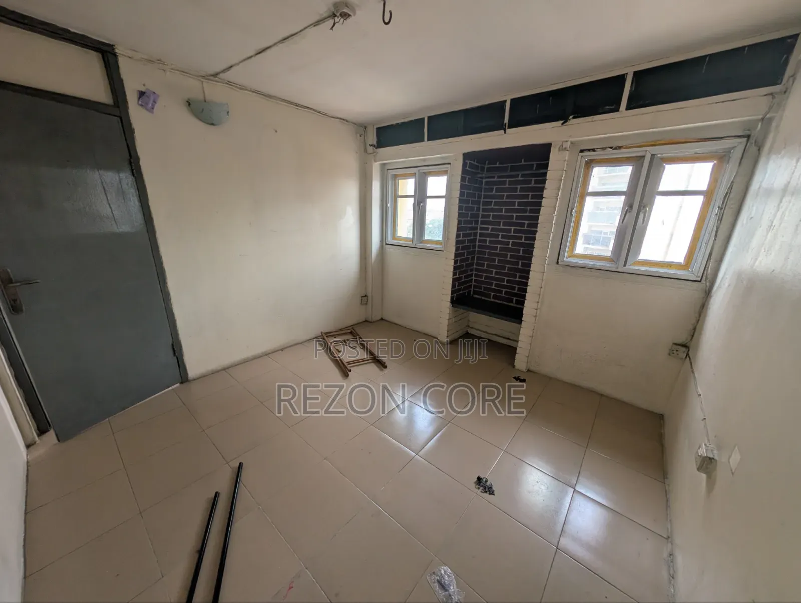 2bdrm Block of Flats in Fashola Estate, Iponri for rent