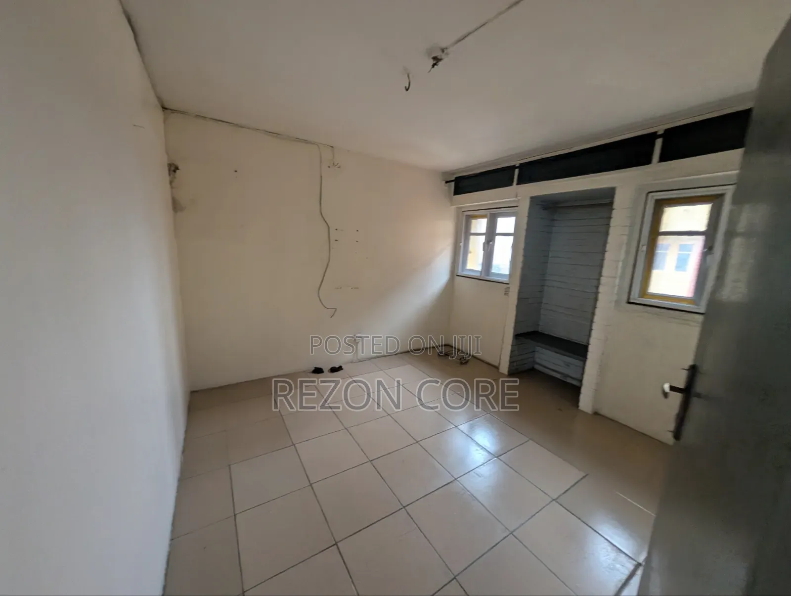 2bdrm Block of Flats in Fashola Estate, Iponri for rent