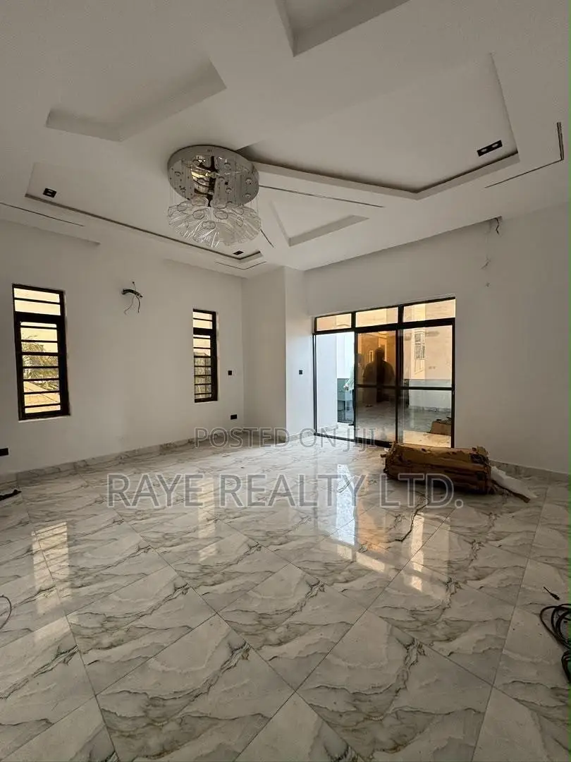 5bdrm Duplex in Adeniyi Jones for sale