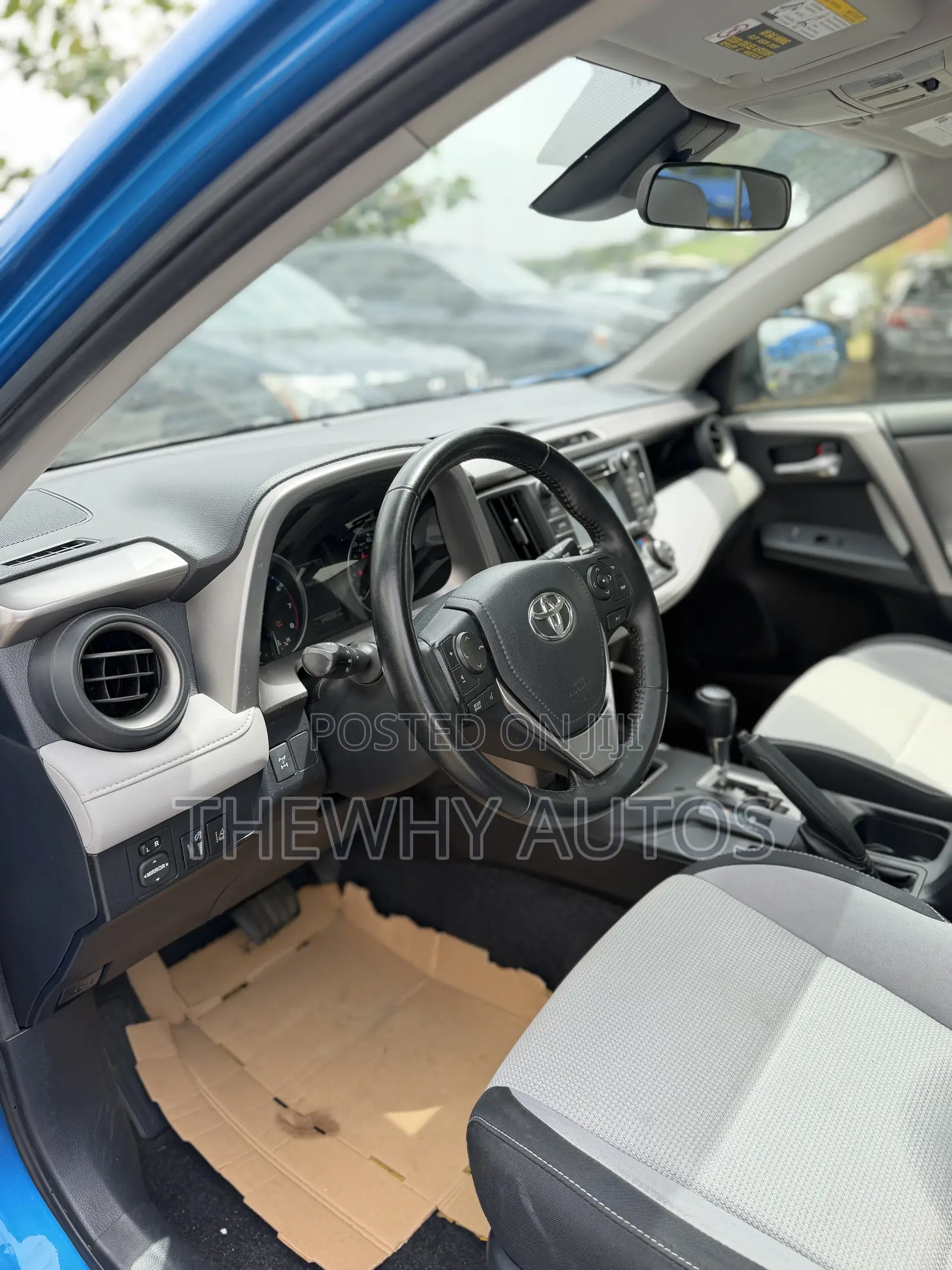 Toyota RAV4 XLE 4dr SUV AWD (2.5L 4cyl 6A) 2018 Blue