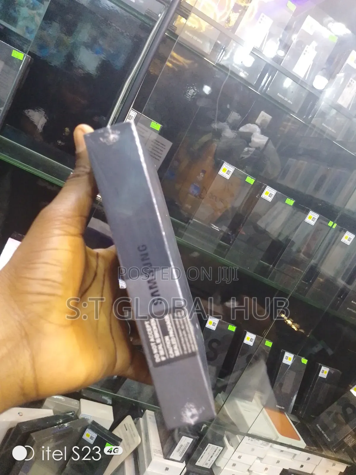 New Samsung Galaxy Z Fold4 256 GB