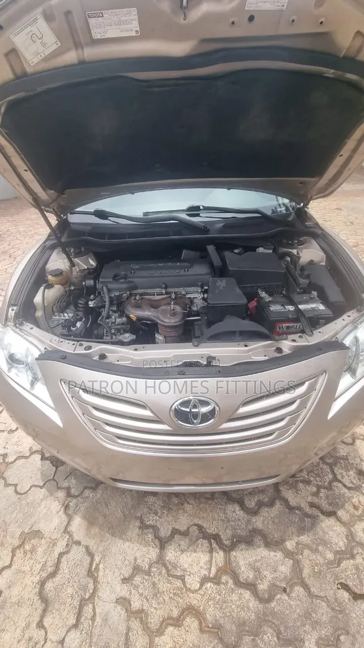 Toyota Camry 2009 Gold