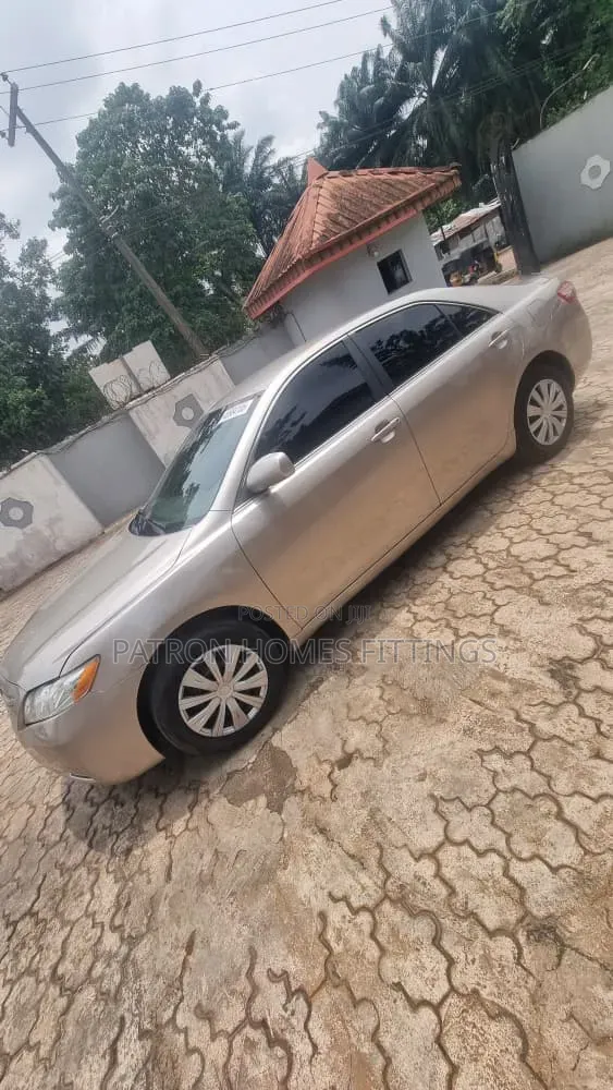 Toyota Camry 2009 Gold