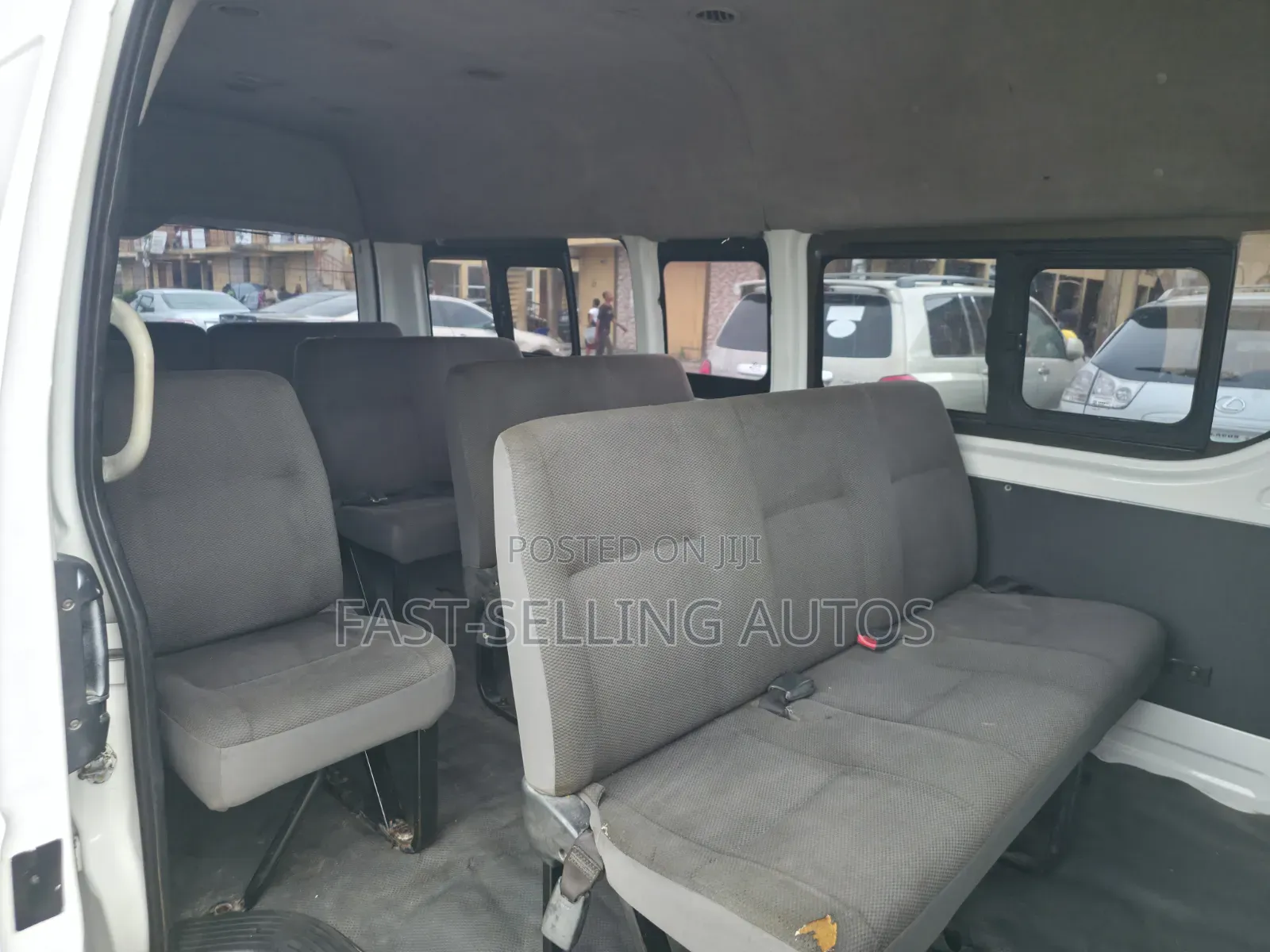 Toyota HiAce 2011 White