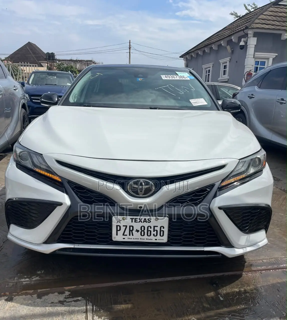 Toyota Camry XSE V6 2022 White