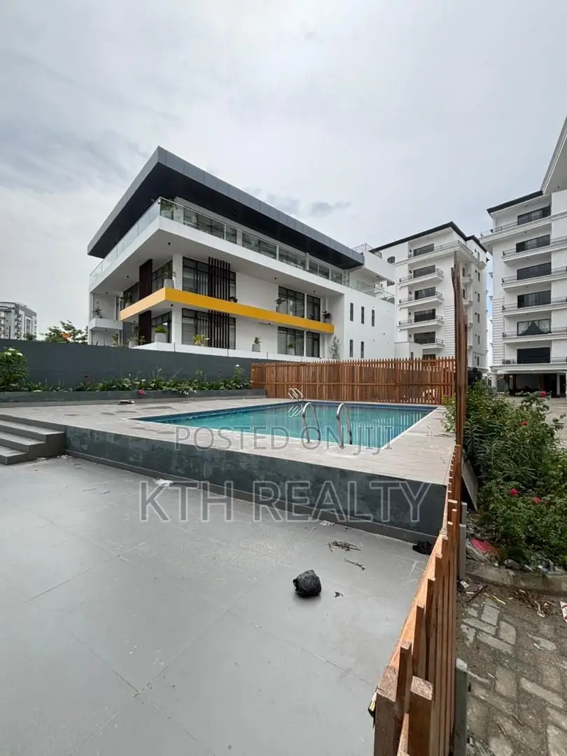3bdrm Apartment in Lekki for sale