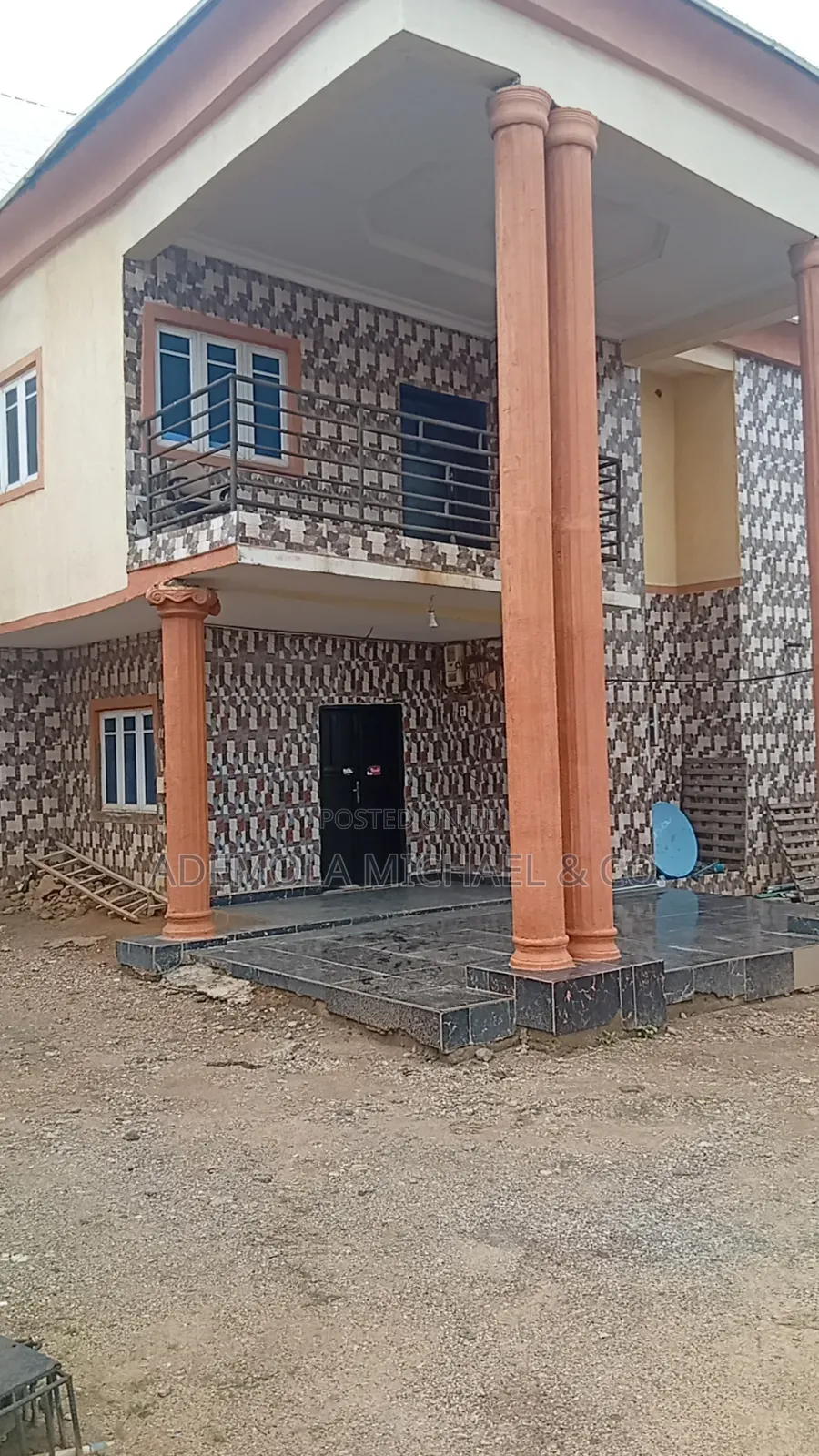 4bdrm Duplex in Estate, Kurudu for sale
