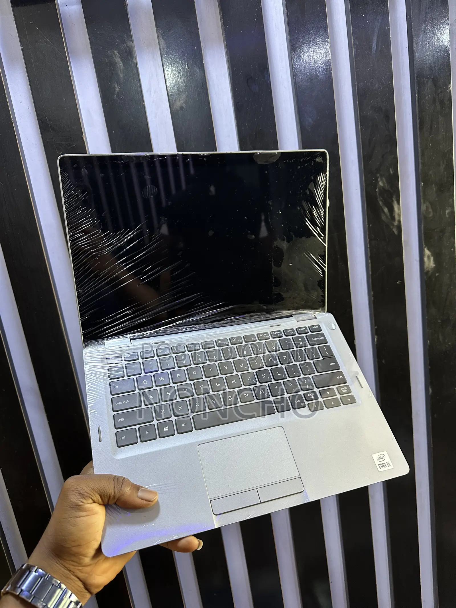 Laptop Dell Latitude 5310 2-in-1 8GB Intel Core i5 SSD 256GB