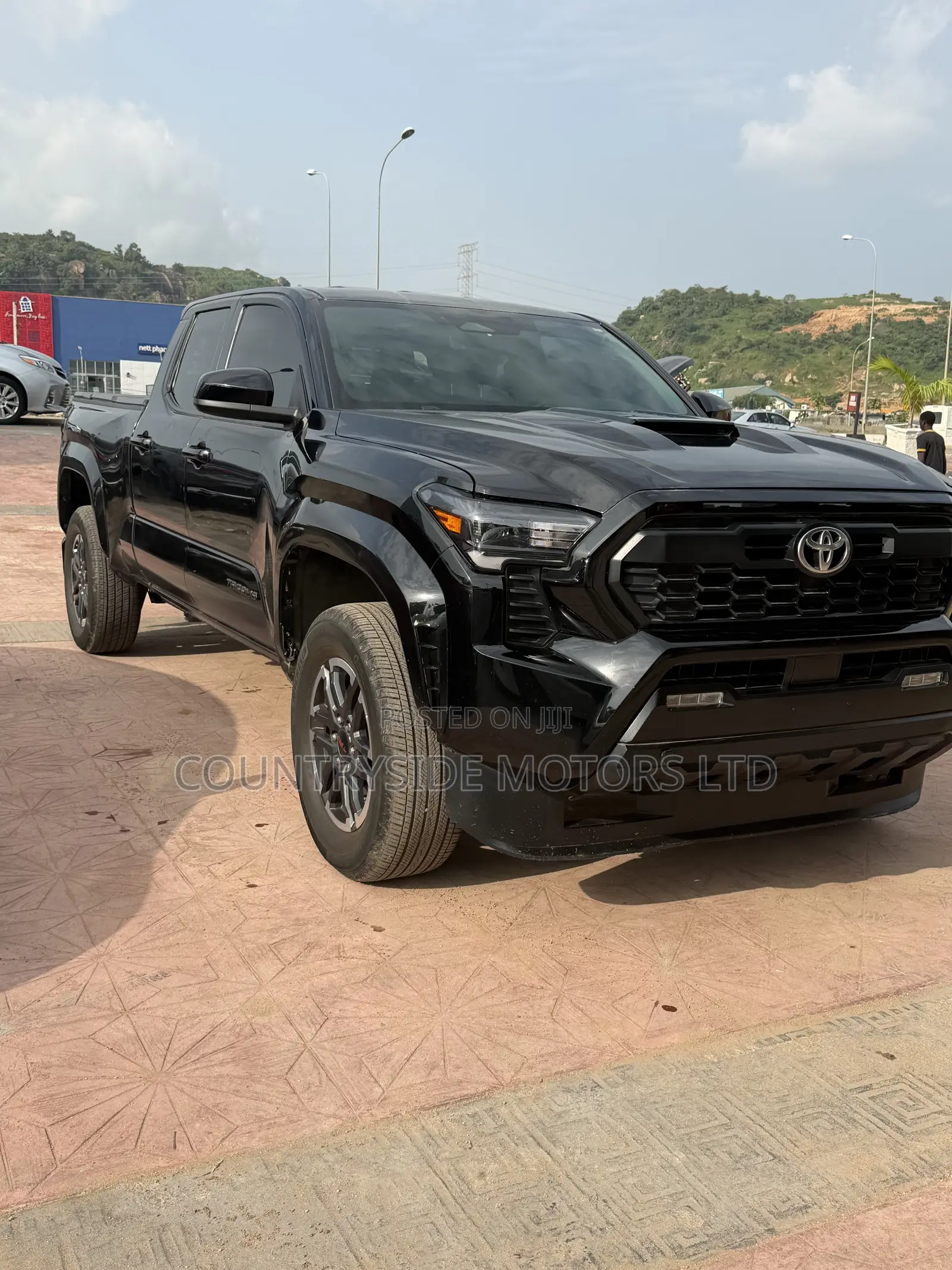 New Toyota Tacoma Limited Double Cab 4WD 5.0 ft. SB 2025 Black