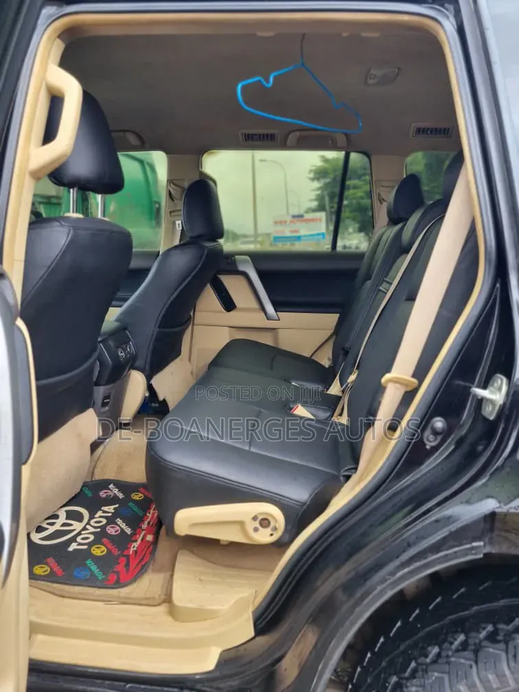 Toyota Land Cruiser Prado 2016 Black