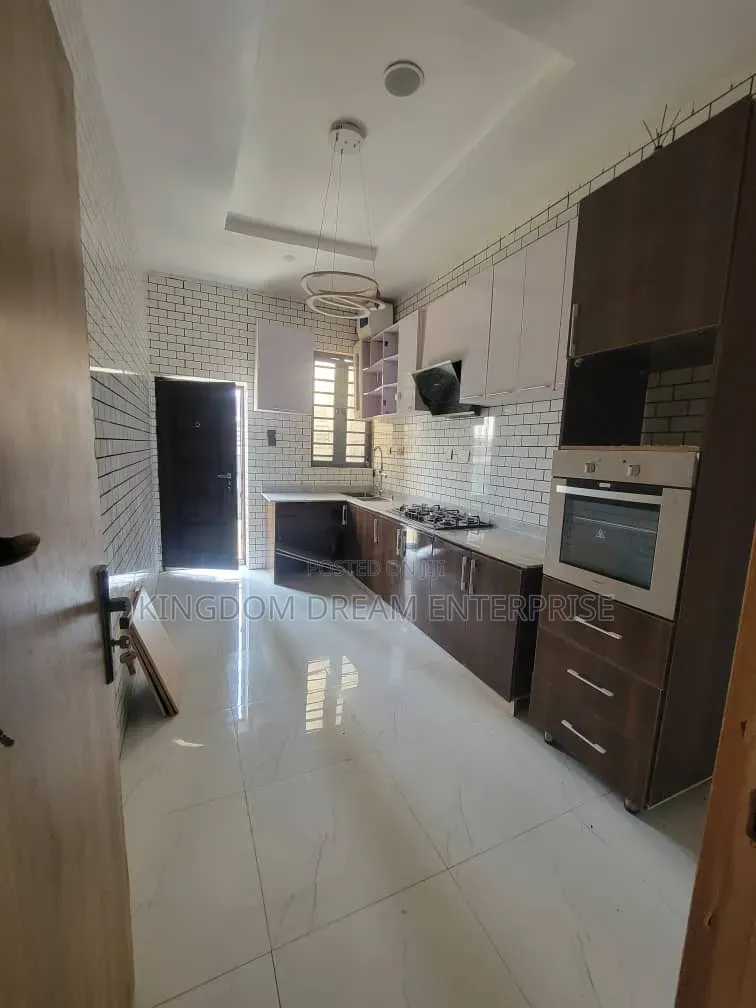 3bdrm Duplex in Orchid Lekki Lagos for rent