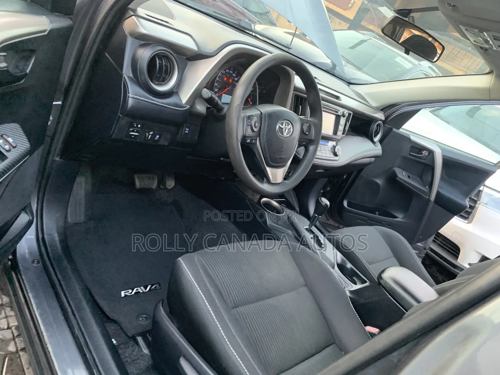 Toyota RAV4 XLE AWD (2.5L 4cyl 6A) 2013 Gray