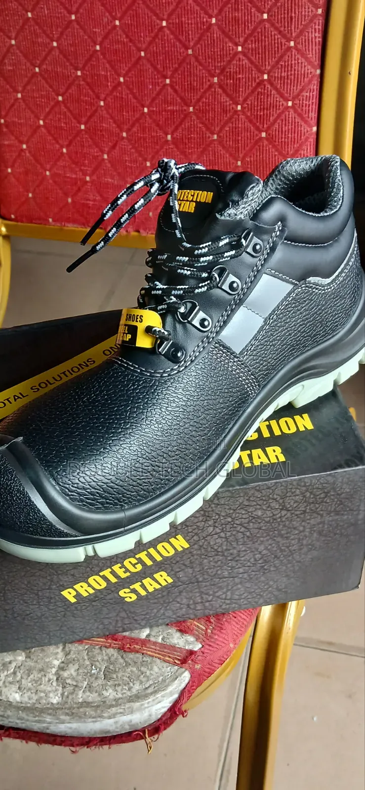 Star Safety Boot - Size 42 - Anti-Shock, Anti-Slip Industrial Work