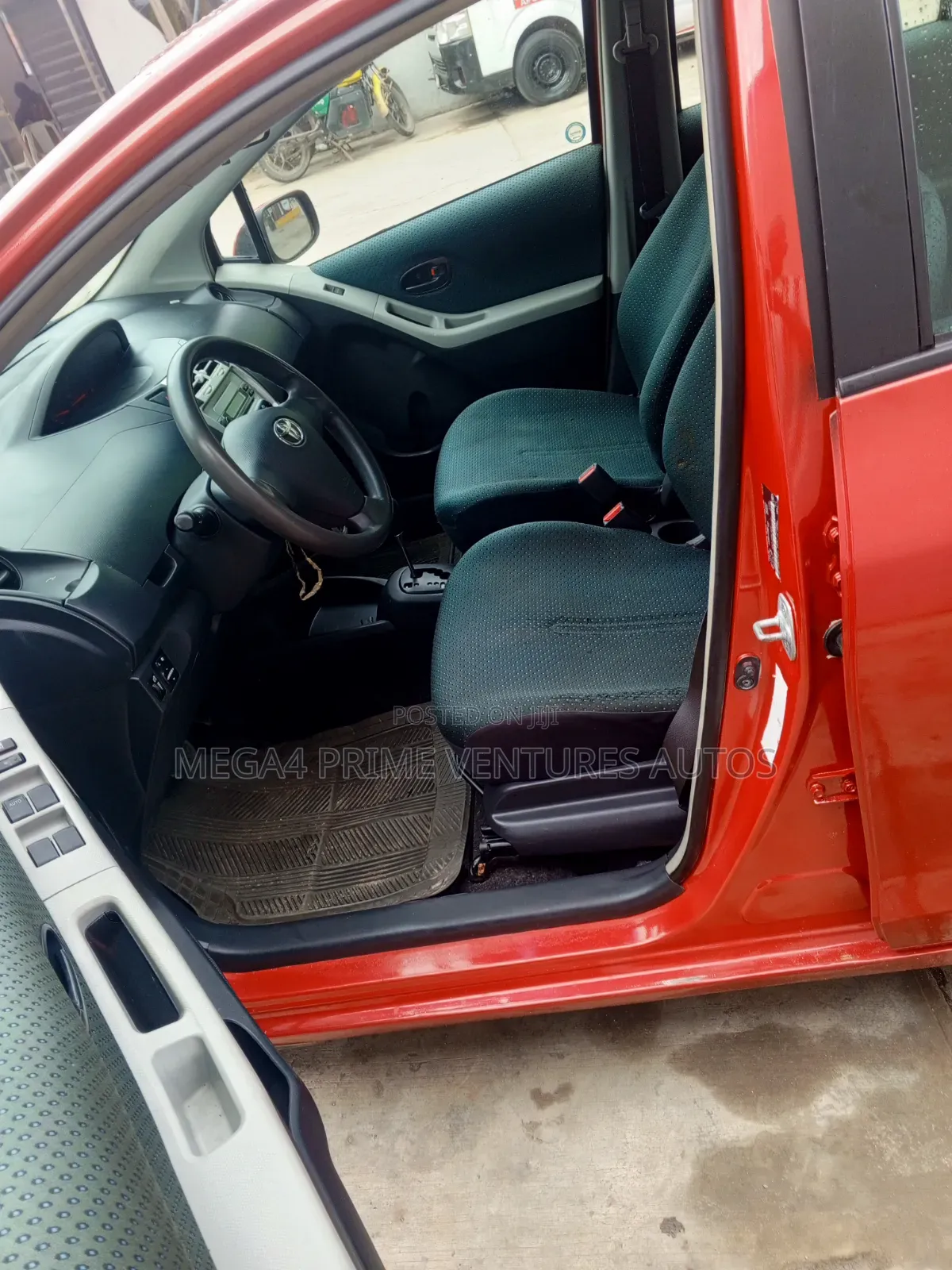 Toyota Yaris 1.3 VVT-i Automatic 2007 Red