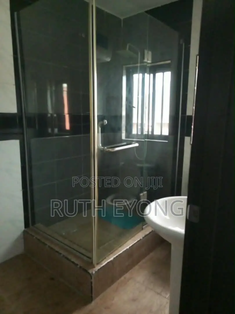 3bdrm Bedsitter in Lekki Phase 1 for rent