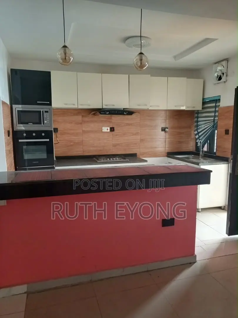 3bdrm Bedsitter in Lekki Phase 1 for rent