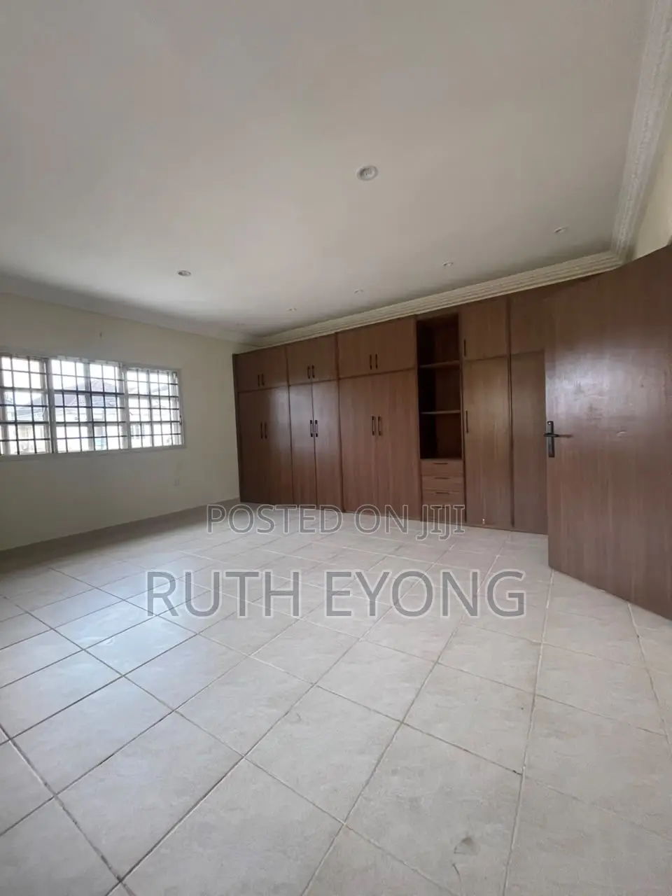 3bdrm Apartment in Lekki Phase 1 for rent