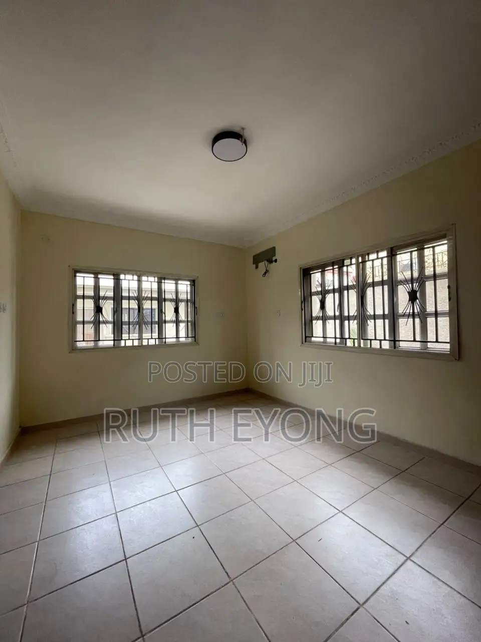 3bdrm Apartment in Lekki Phase 1 for rent
