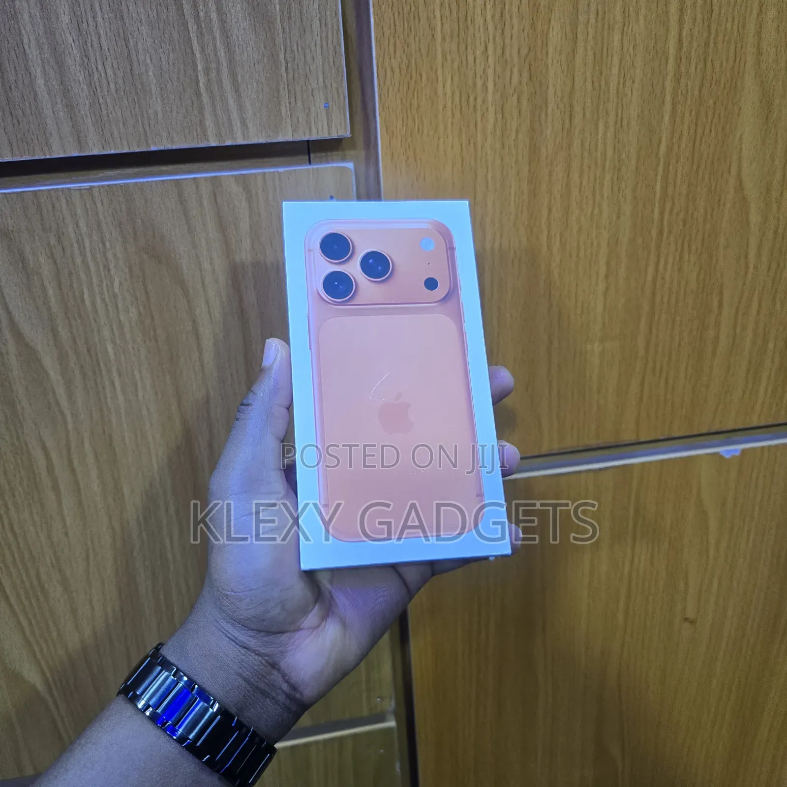 New Apple iPhone 17 Pro 256 GB Orange