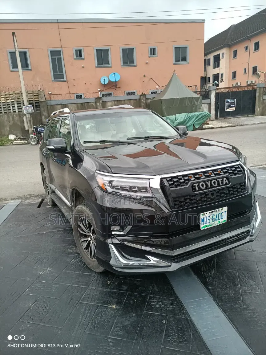 Toyota Land Cruiser Prado 2012 Black