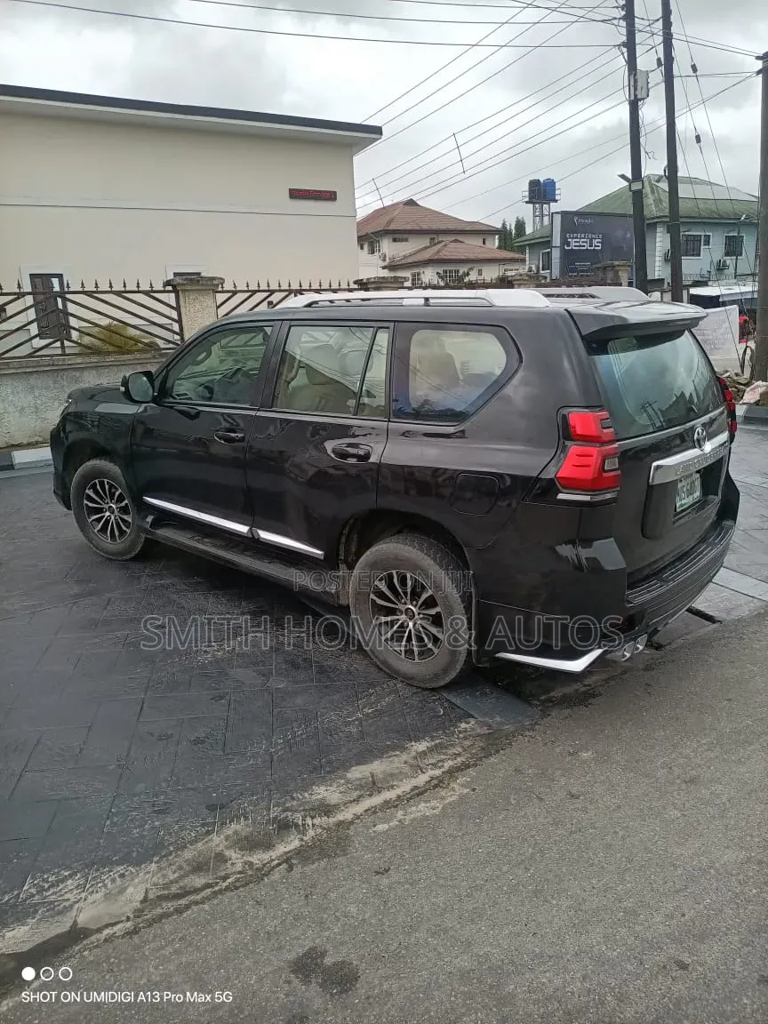Toyota Land Cruiser Prado 2012 Black