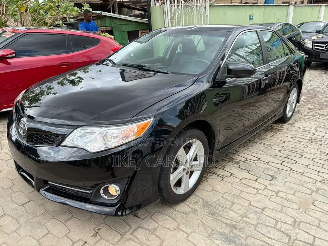 Toyota Camry 2012 Black