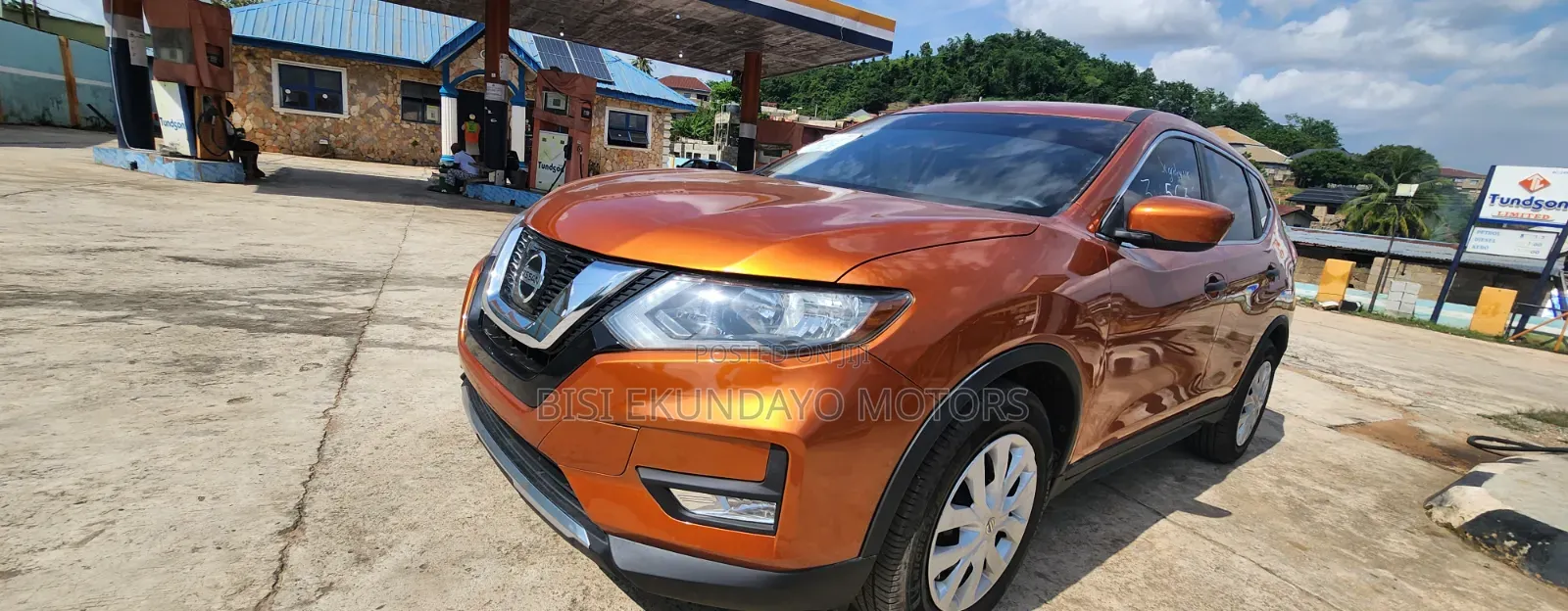 Nissan Rogue S AWD 2017 Orange
