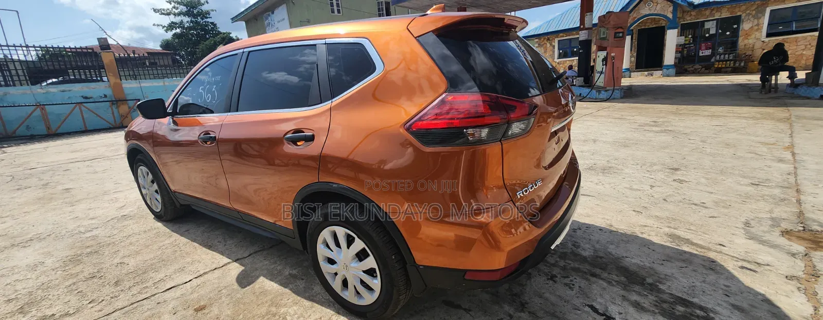 Nissan Rogue S AWD 2017 Orange