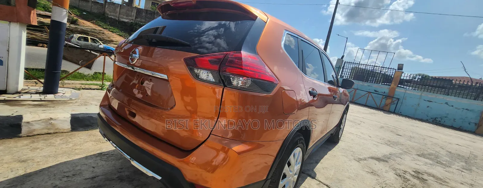 Nissan Rogue S AWD 2017 Orange
