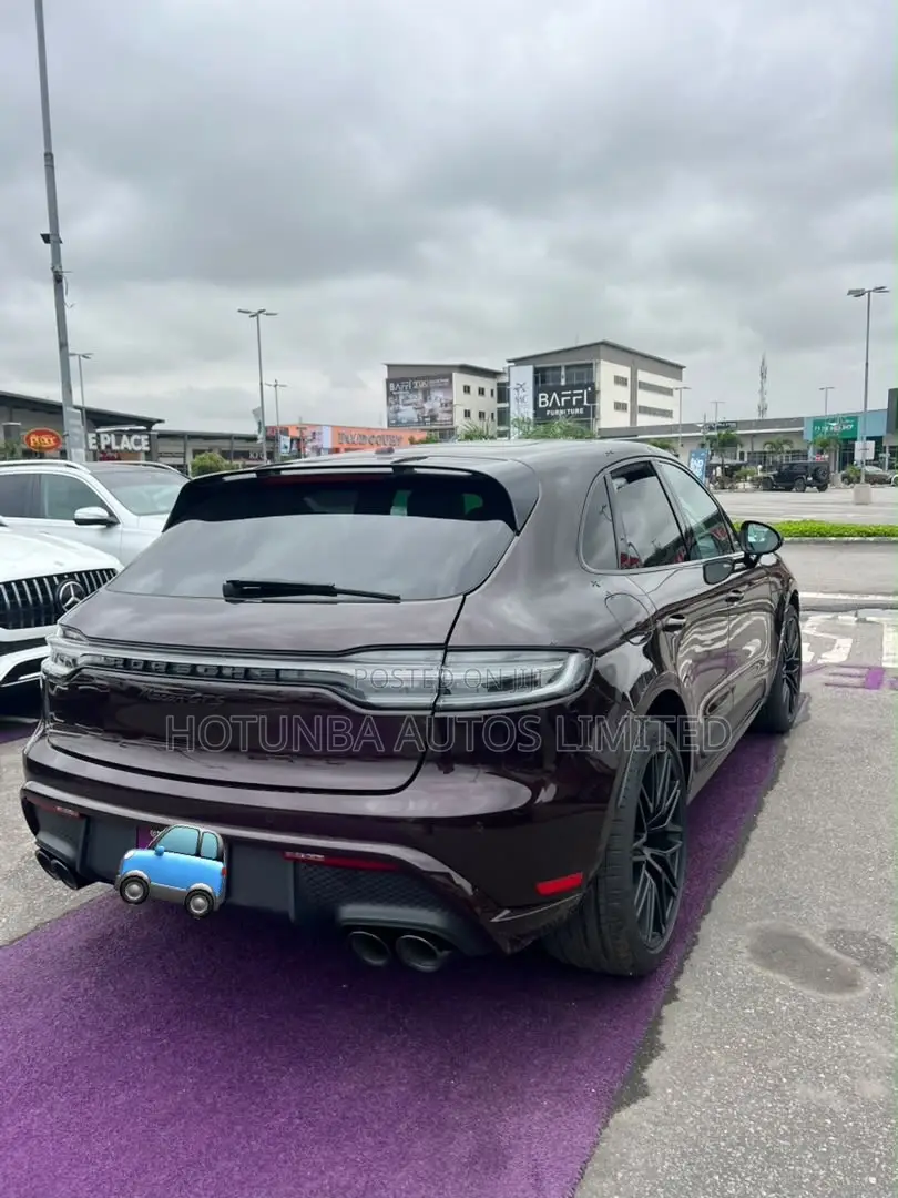 New Porsche Macan GTS AWD 2025 Burgundy