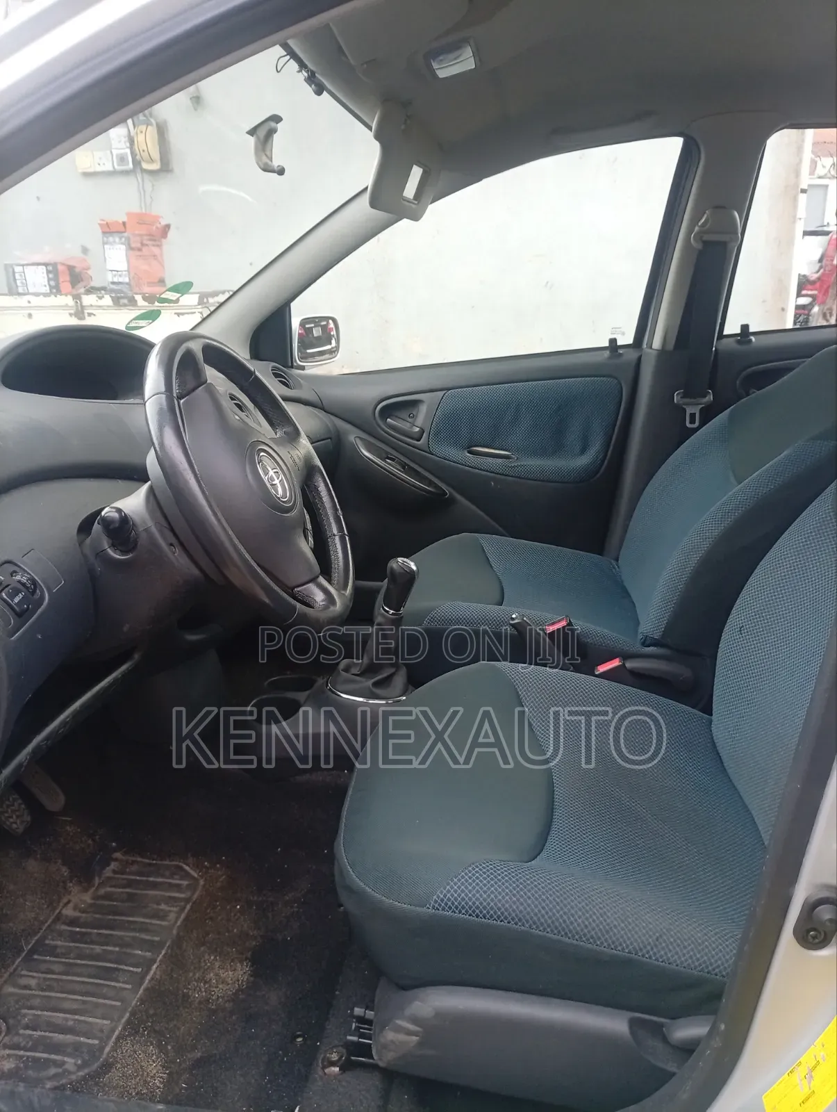 Toyota Yaris 1.0 2005 Silver
