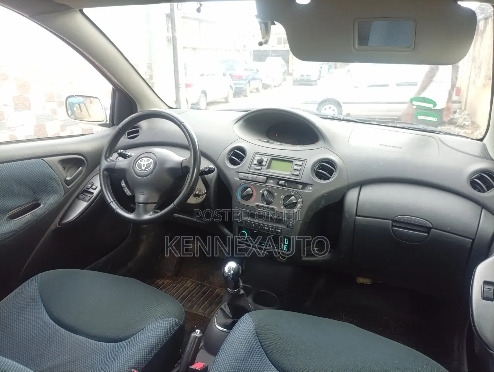 Toyota Yaris 1.0 2005 Silver