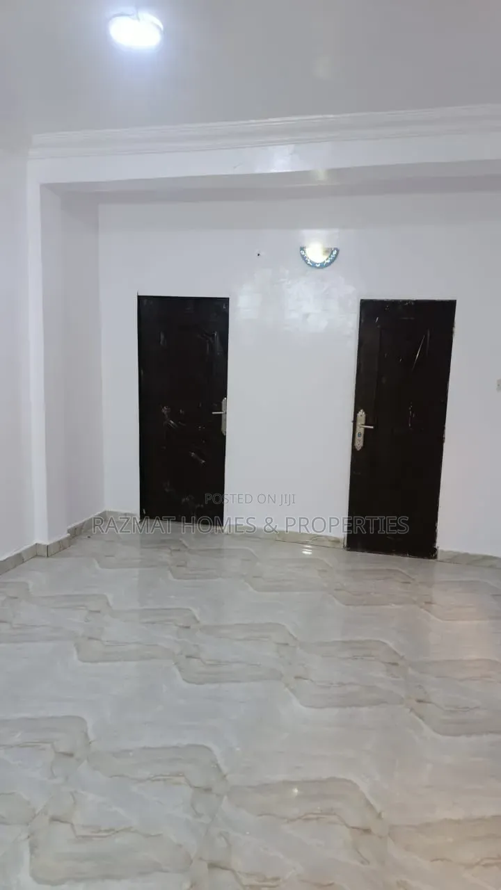 Mini Flat in Bode Thomas for rent