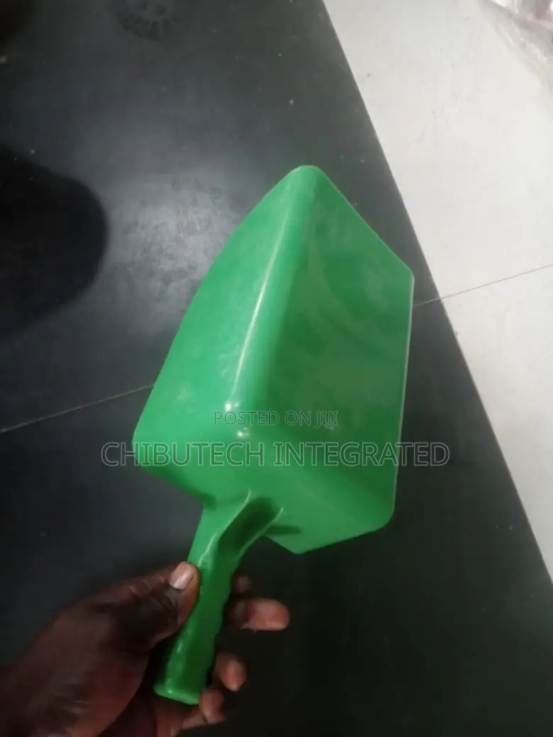 Green Plastic Utility Hand Scoop or Dust Pan/Food Scoop