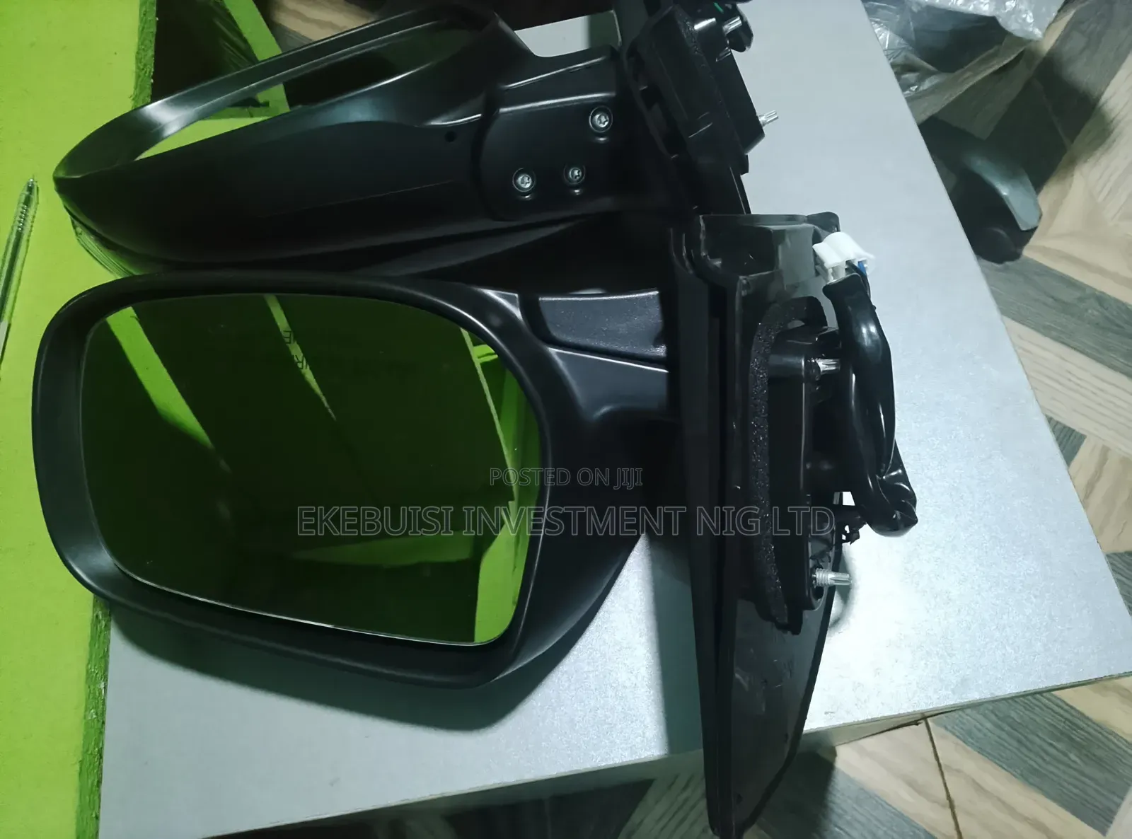 1 Set of Side Mirrors Corolla 2005 With Pointer Light