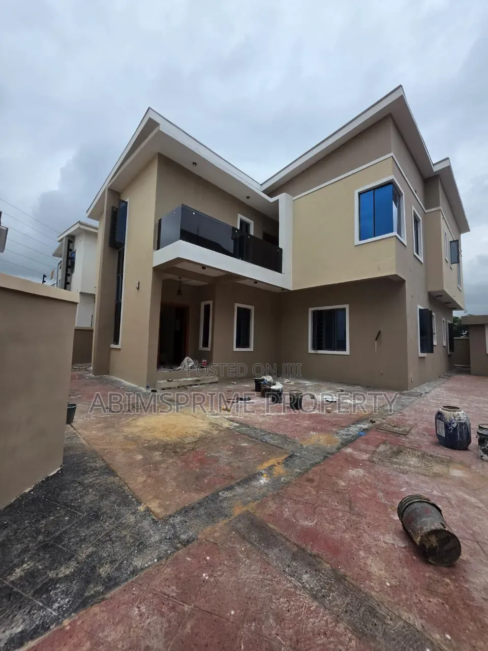 5bdrm Duplex in Omole for rent