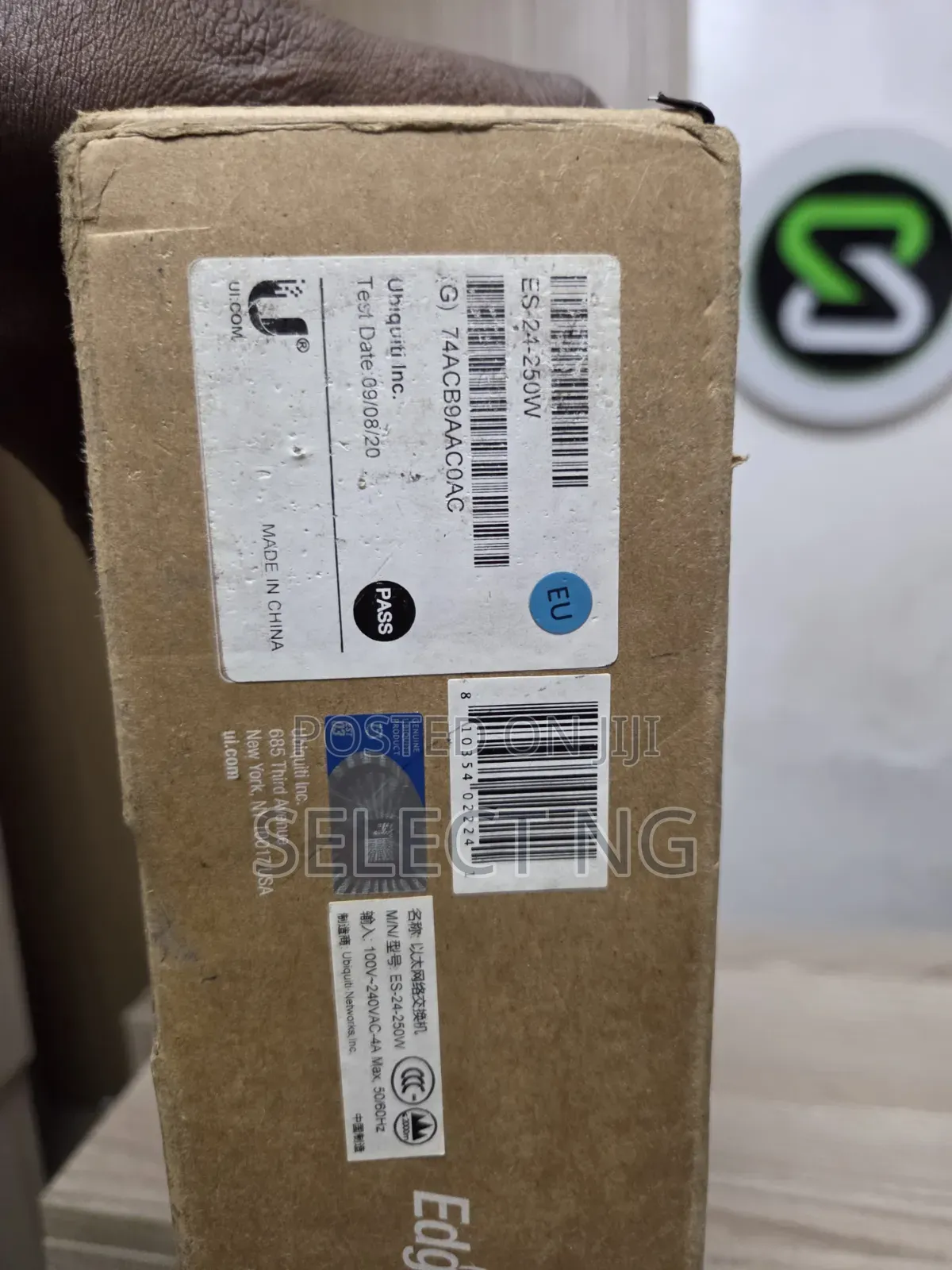 Ubiquiti ES-24-250W EdgeSwitch 24-Port Layer 2 Gigabit PoE+ Switch