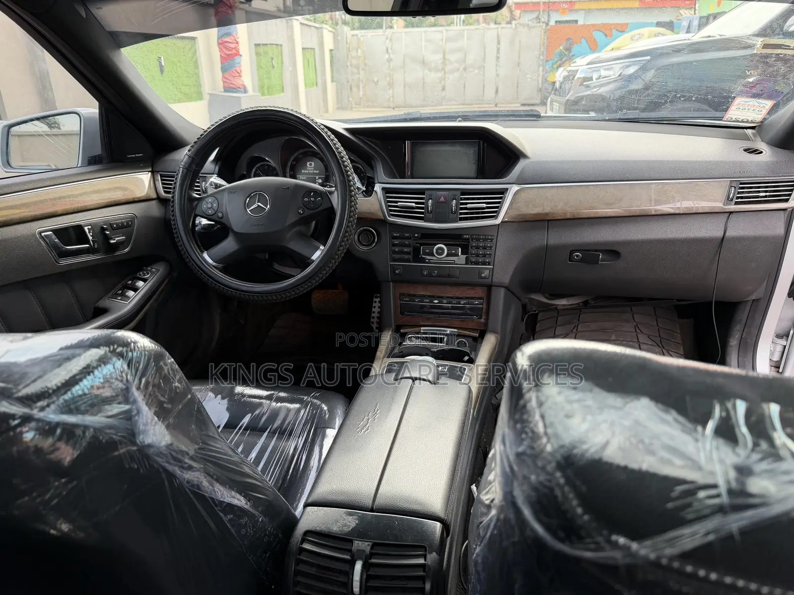 Mercedes-Benz E350 Base 4Matic Sedan AWD (3.5L 6cyl 7A) 2011 Silver