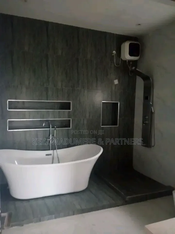 4bdrm Duplex in Ewat Estate for rent