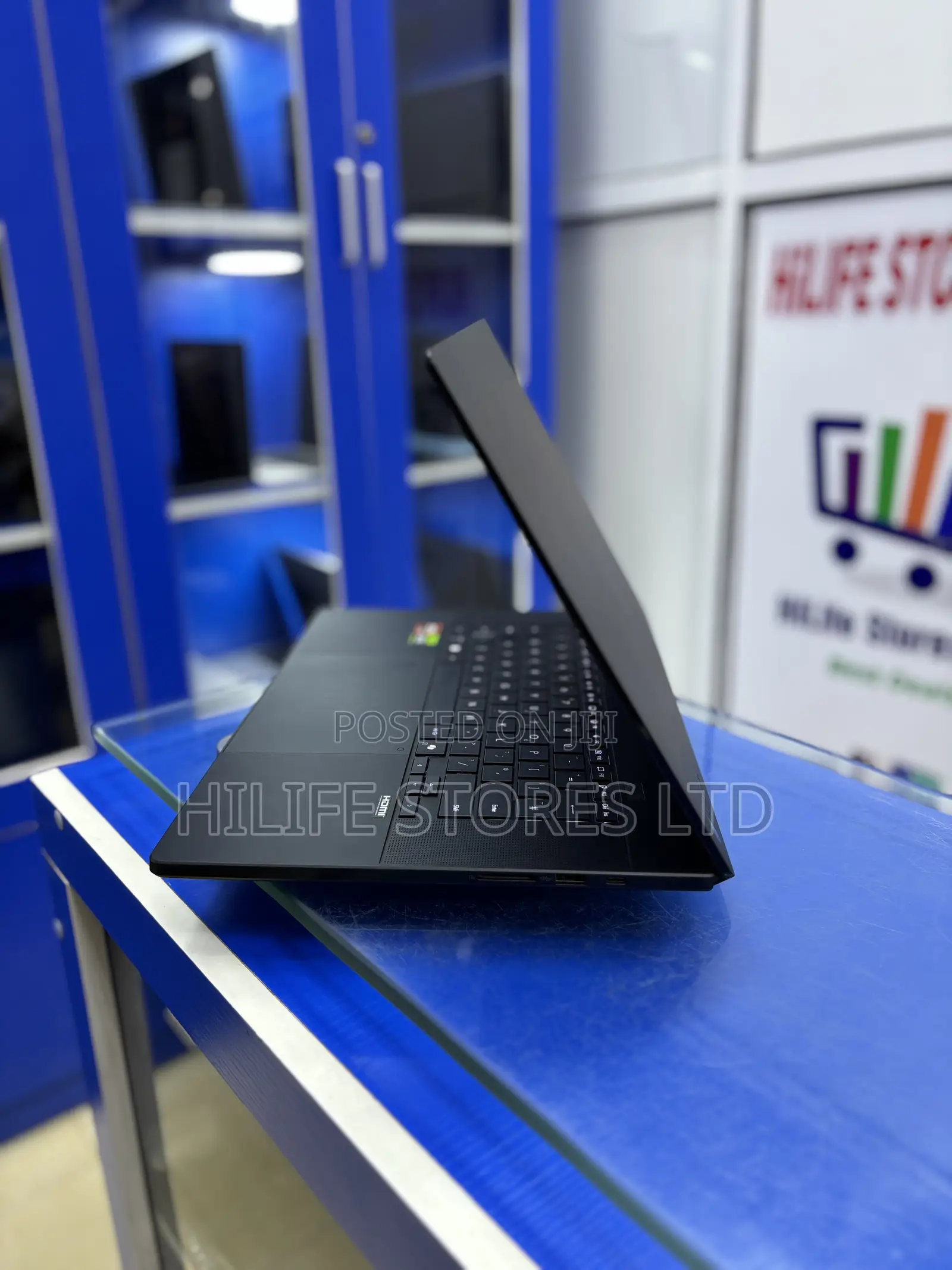 Laptop Asus ProArt P16 64GB AMD Ryzen 9 SSD 4T