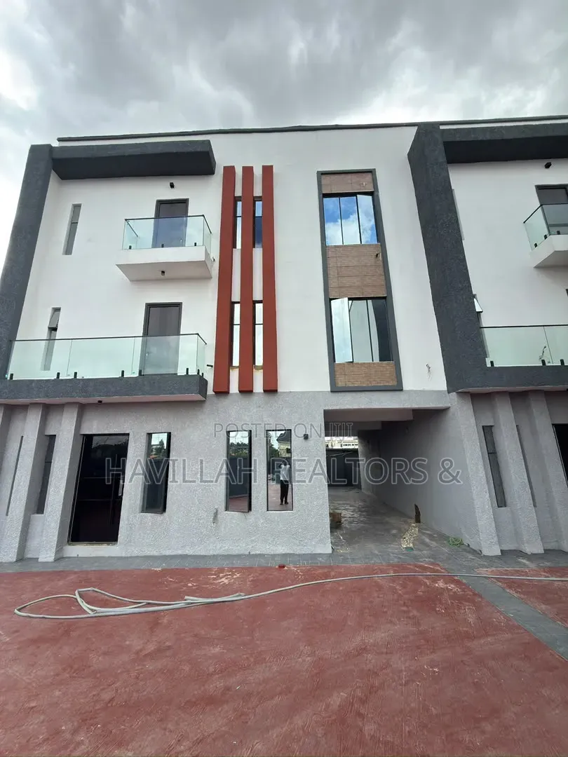 4bdrm Duplex in Opebi for sale