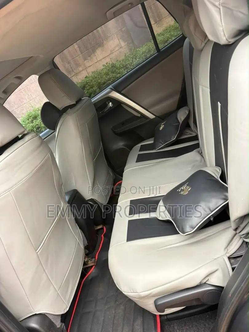 Toyota RAV4 XLE AWD (2.5L 4cyl 6A) 2016 Gray