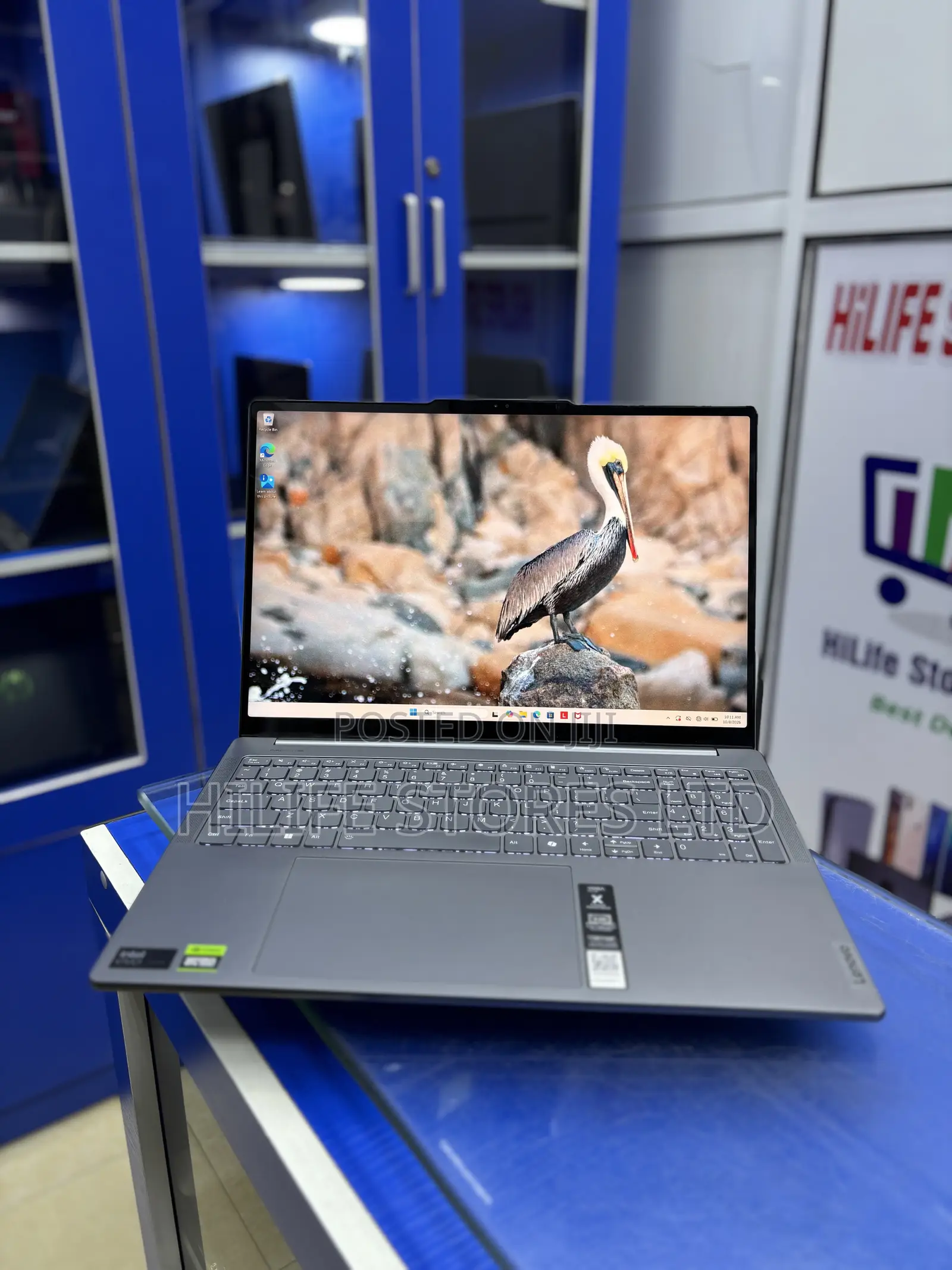 Laptop Lenovo Yoga Pro 9i Aura Edition 32GB Intel Core Ultra 9 SSD 1T