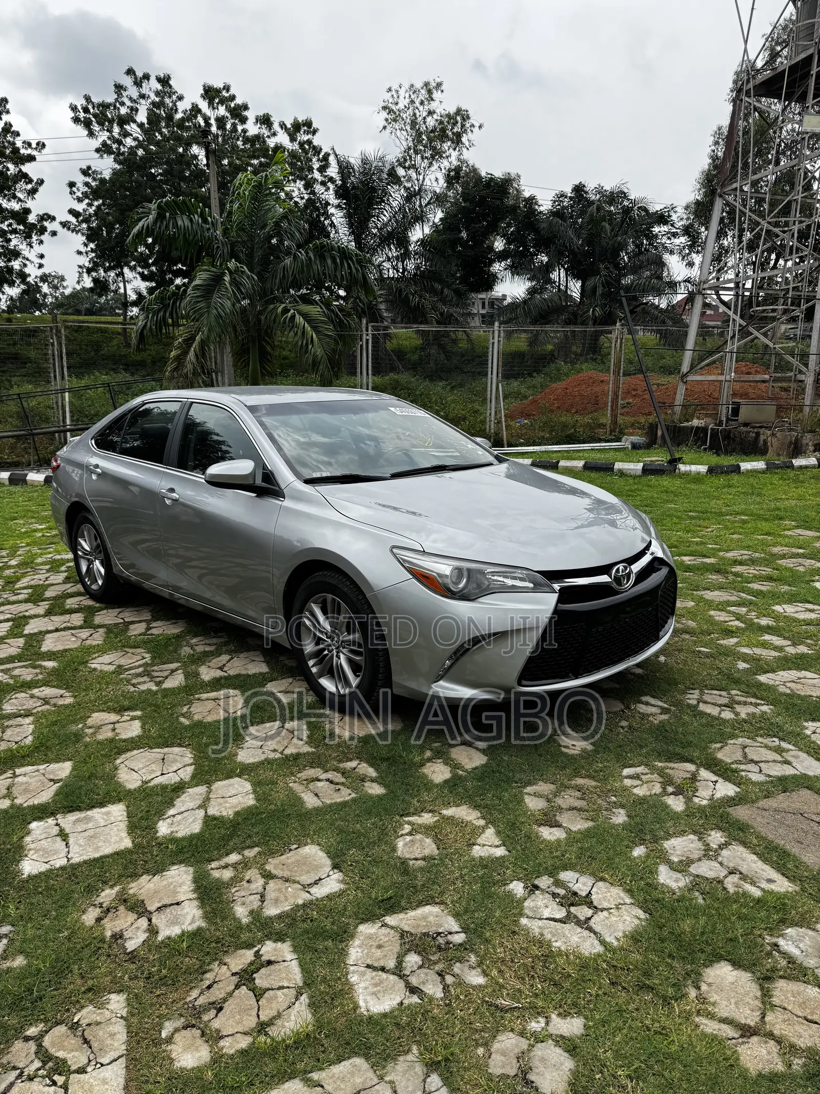 Toyota Camry 2017 Silver