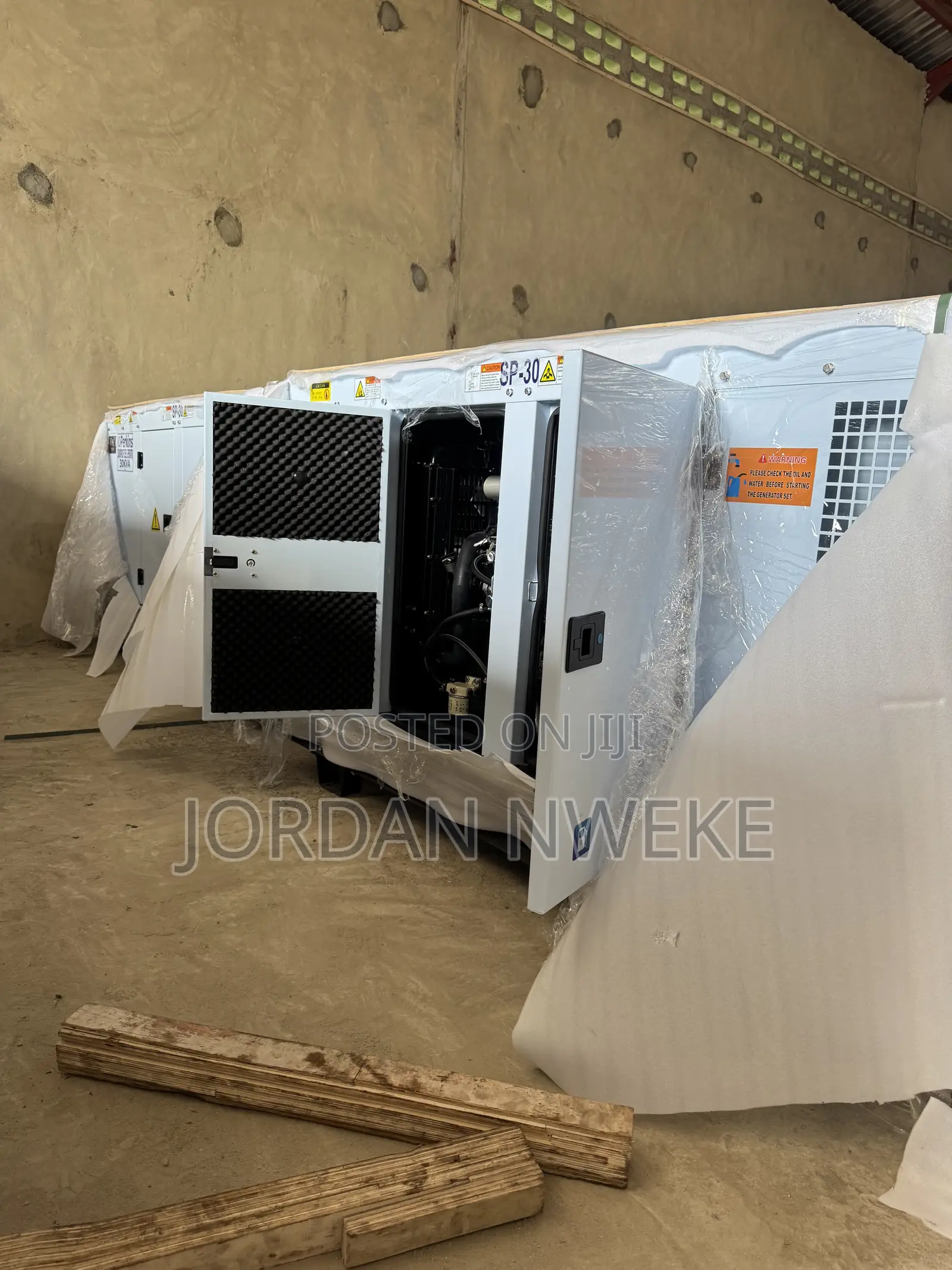 Stamford Alternator 30kva Perkins Diesel Soundproof Generator