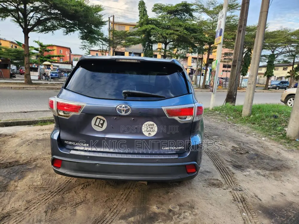 Toyota Highlander Limited Platinum 4dr SUV (3.5L 6cyl 6A) 2015 Blue