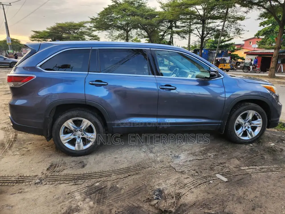 Toyota Highlander Limited Platinum 4dr SUV (3.5L 6cyl 6A) 2015 Blue