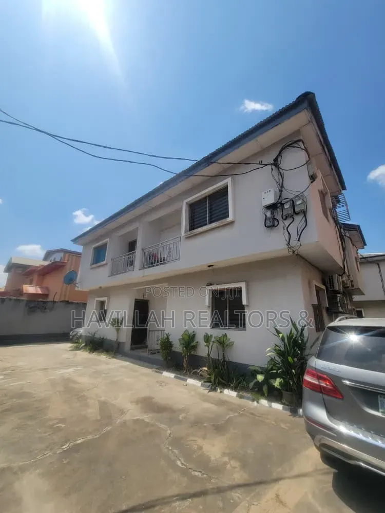 12bdrm Duplex in Okota for sale
