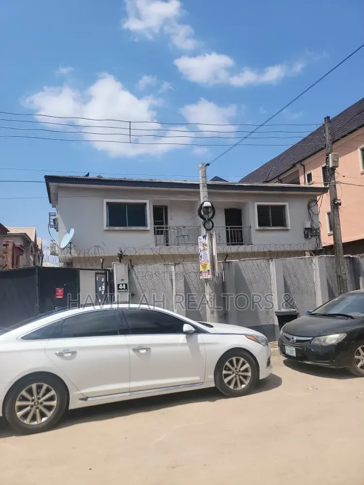 12bdrm Duplex in Okota for sale